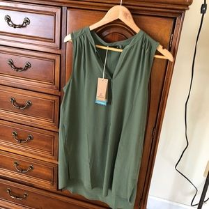 Sleeveless green blouse - brand new!!!